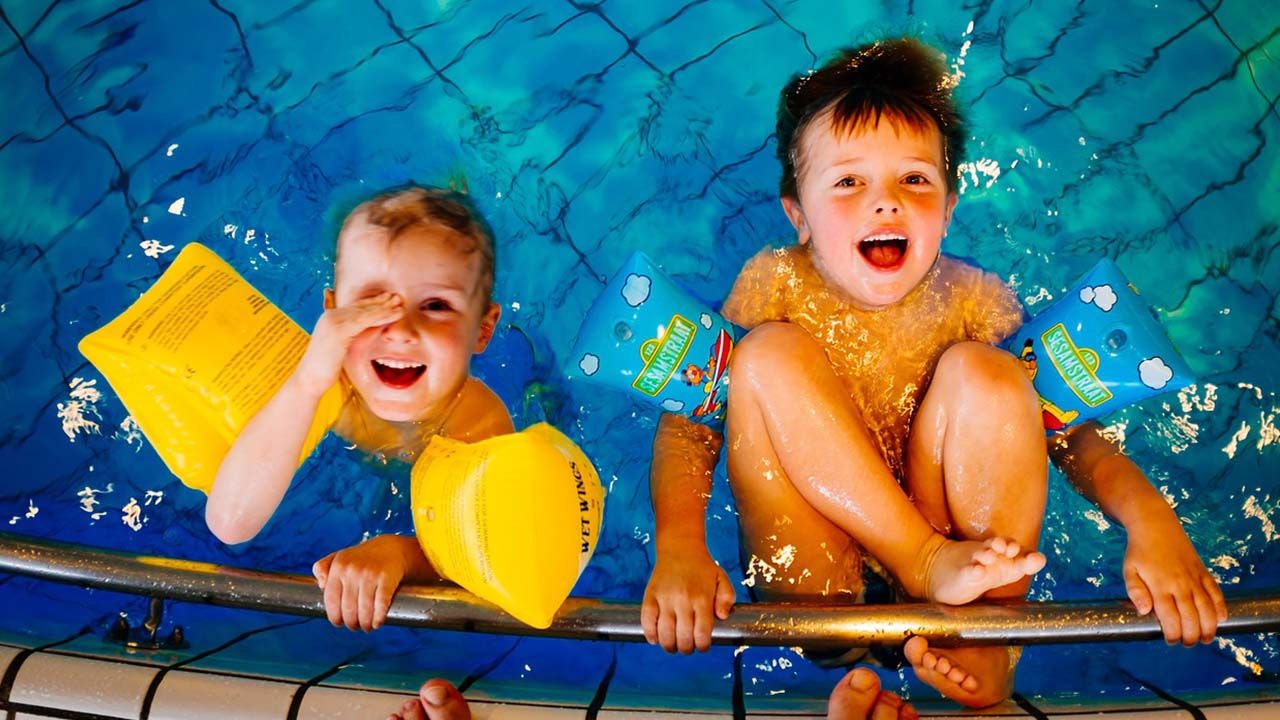 ejercicios de natacion para niños